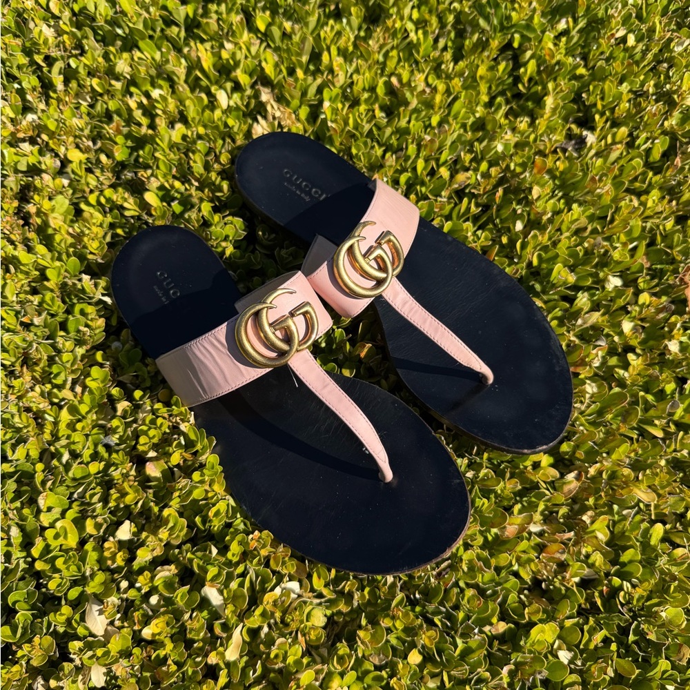 Gucci Sandals with Pink Straps and Gold  GG Emblem